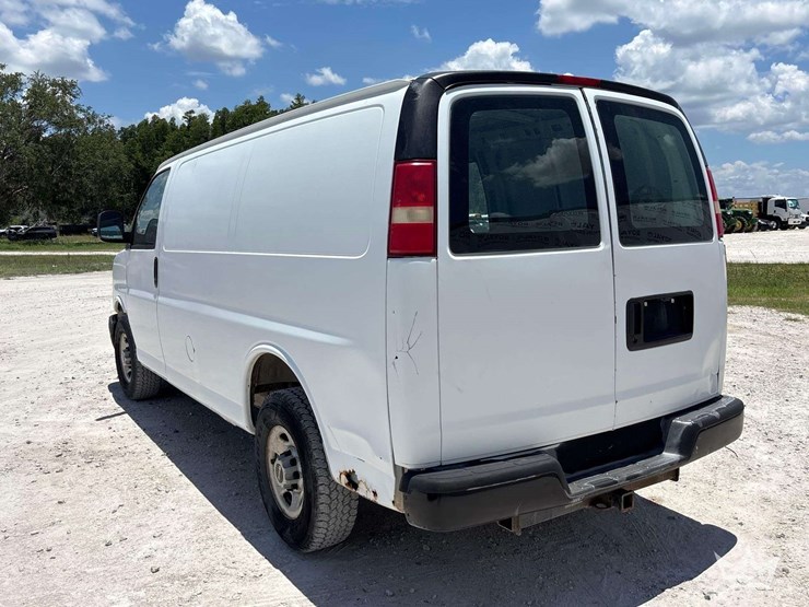 2005-gmc-2500-image-4