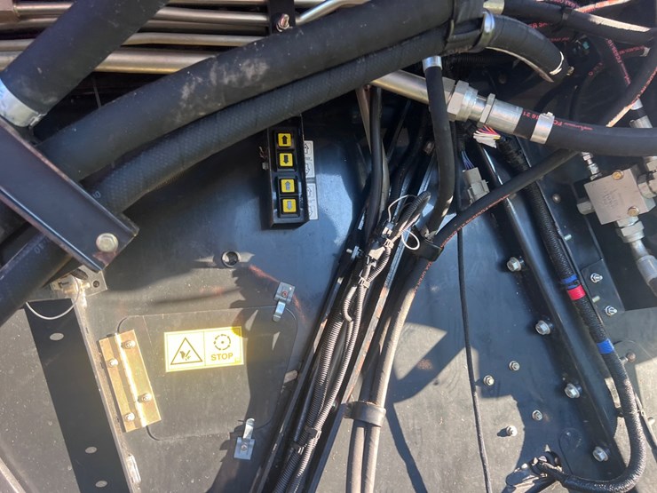 case-ih-5140-image-26