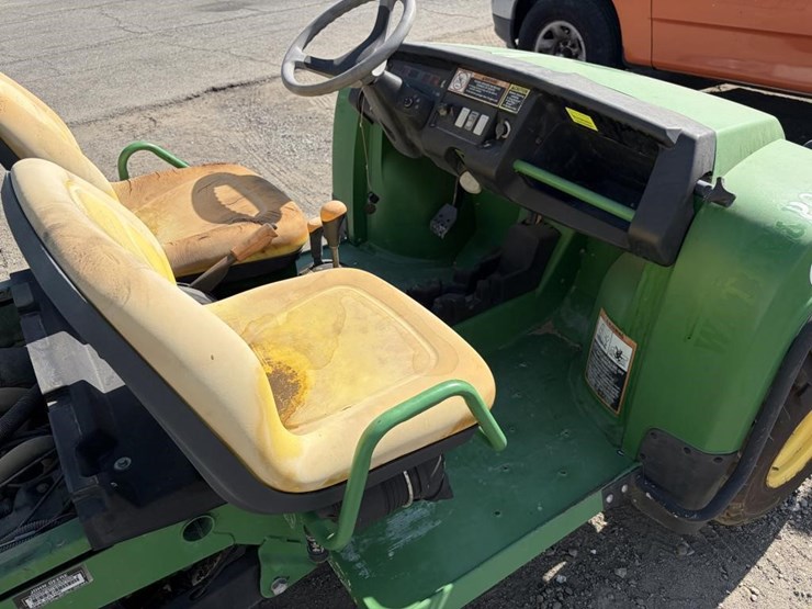 john-deere-gator-image-13