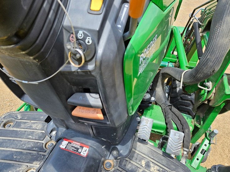 john-deere-1025r-image-36