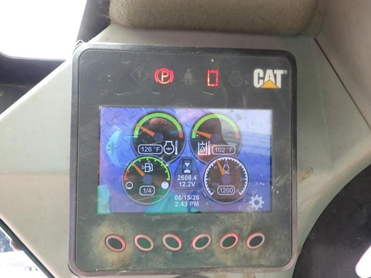 2018-caterpillar-239d-image-34