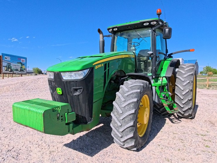 john-deere-8285r-image-8