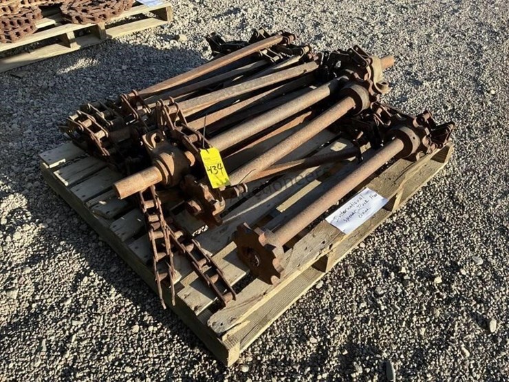 pallet-of-international-spreader-truck-floor-image-2