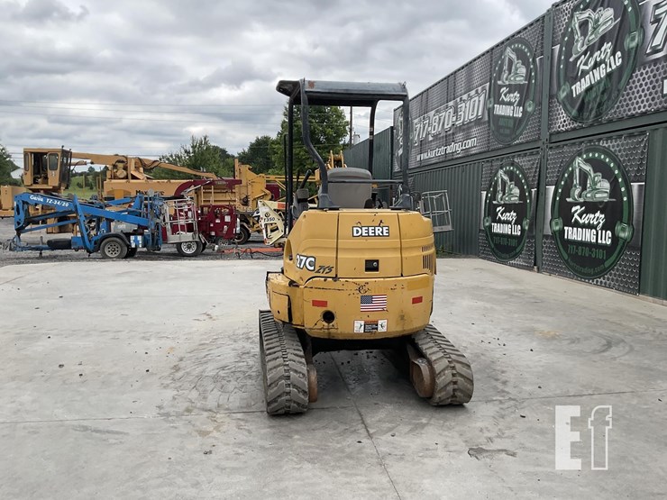 2005-deere-27c-image-3