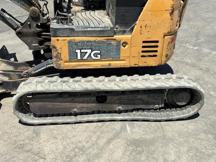 2016-deere-17g-image-9