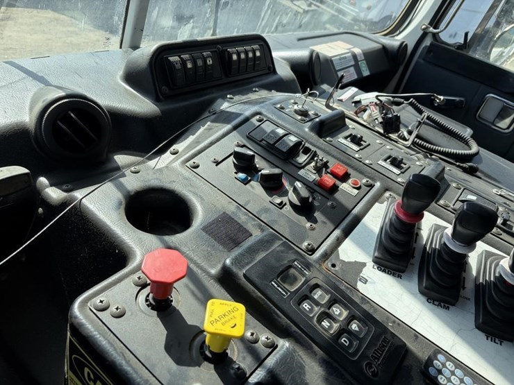 2011-autocar-xpeditor-image-23