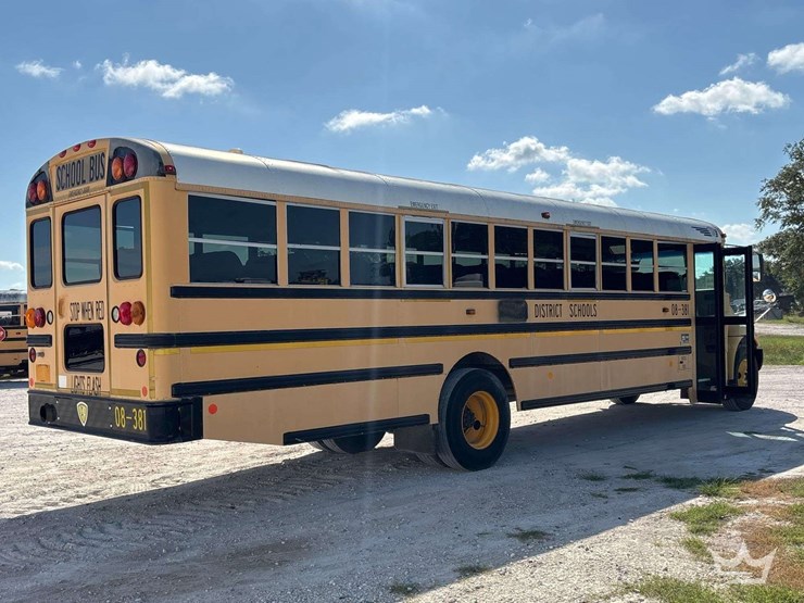 2009-ic-corporation-pb105-school-bus-image-3