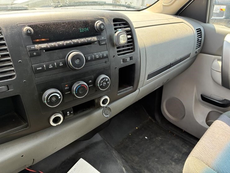 2012-gmc-sierra-2500-image-21