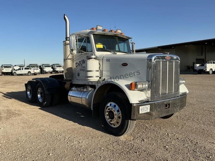 1995-peterbilt-379-image-3