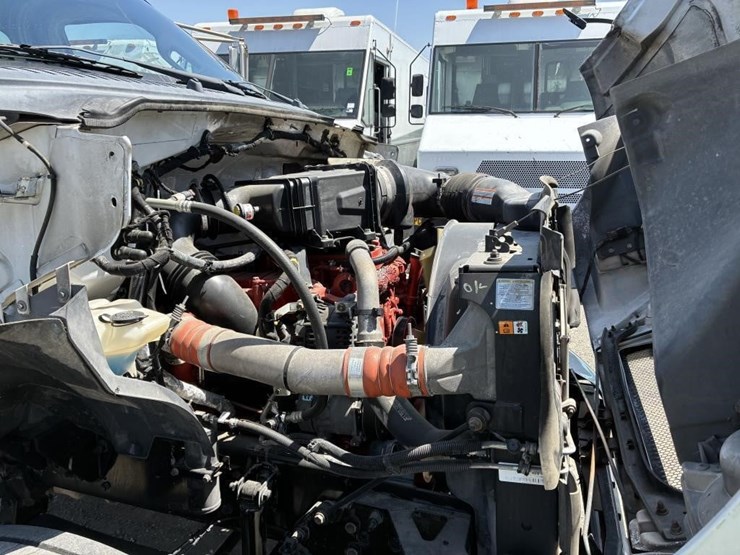 2015-ford-f650-image-10