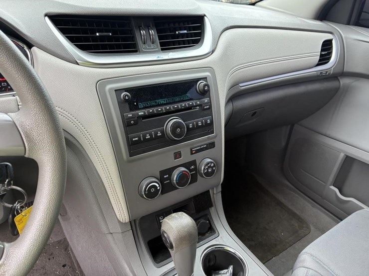 2014-chevrolet-traverse-image-18