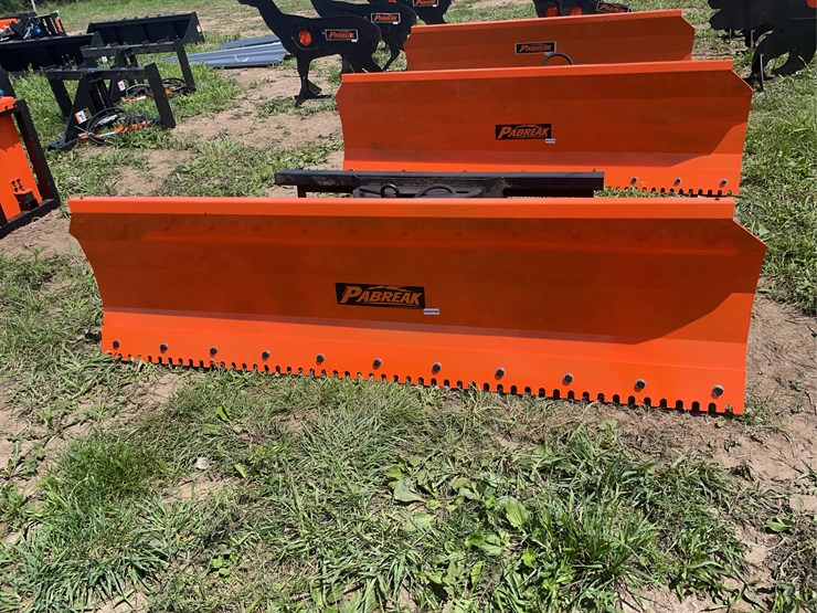 pabreak-skid-steer-hydraulic-dozer-blade-image-1