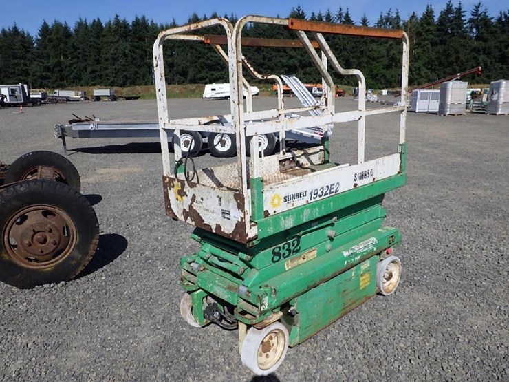 jlg-1932e2-image-1