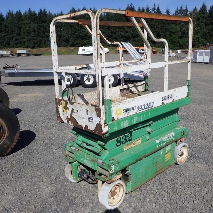 JLG 1932E2