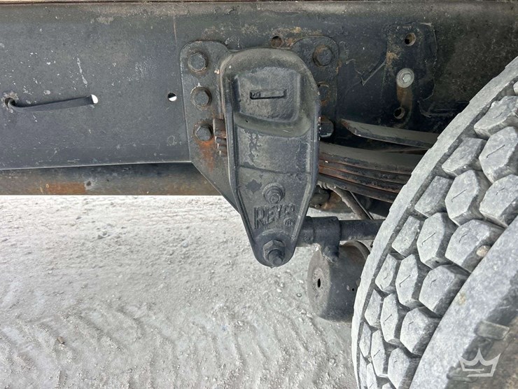 2002-kenworth-t300-image-22
