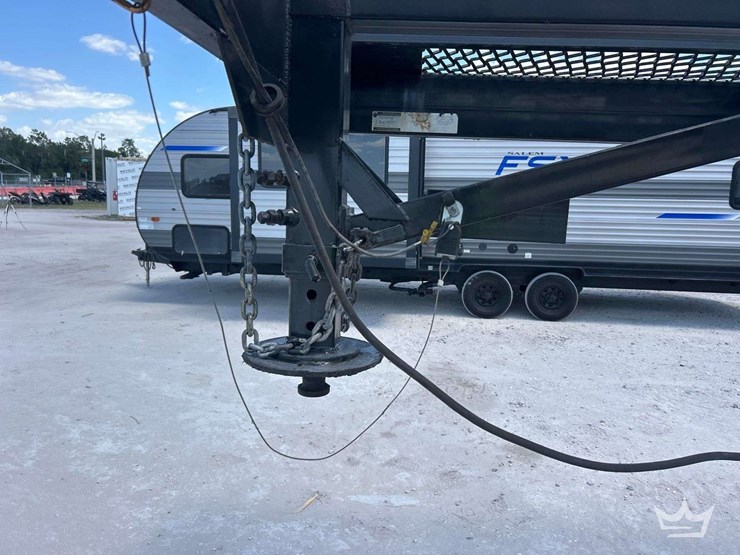 2020-kaufman-47ft.-gooseneck-tri-axle-car-hauler-trailer-image-21