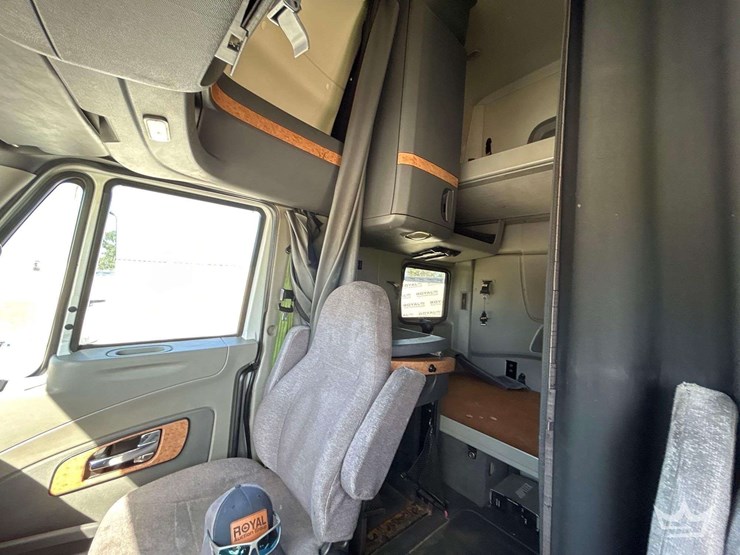 2015-international-prostar-image-21