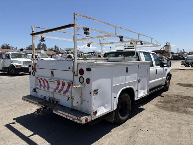 2004-ford-f350-xl-image-3