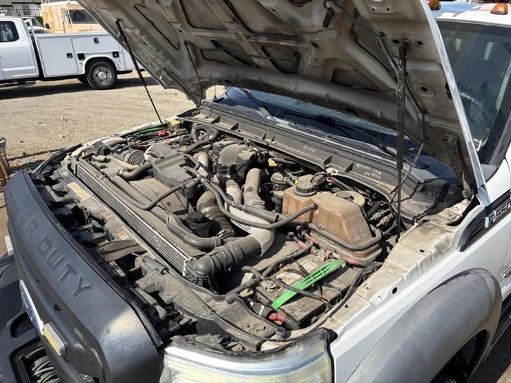 2012-ford-f550-image-7