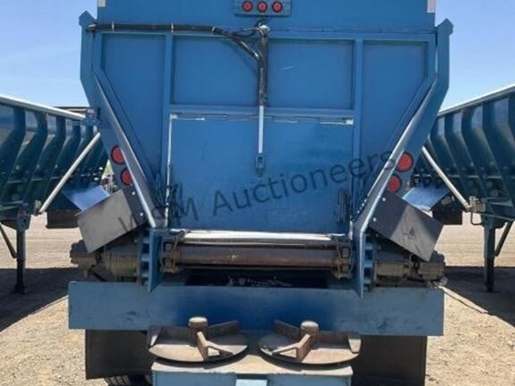 2012-versa-v-bottom-spreader-trailer-image-5