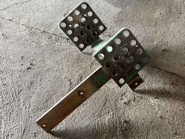 john-deere-side-step-off-40-series-image-1