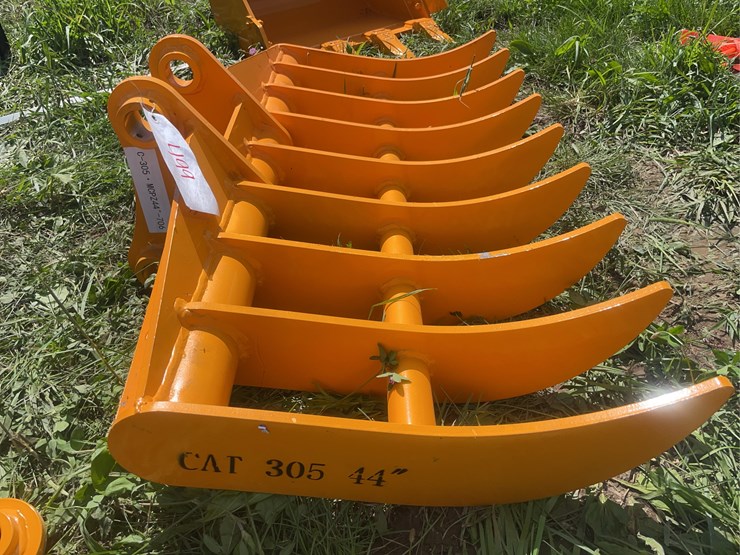 caterpillar-305-image-2