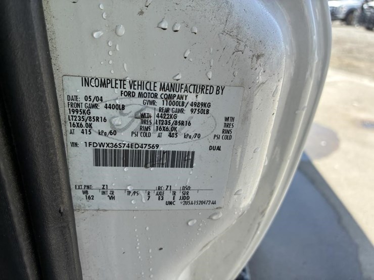 2004-ford-f350-image-21