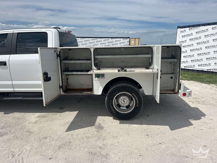 2020-ford-f350-image-19