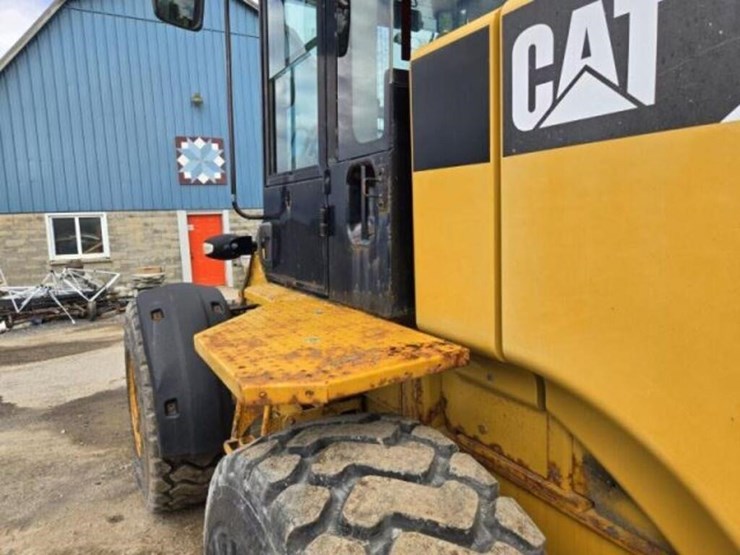 2010-caterpillar-924h-image-23