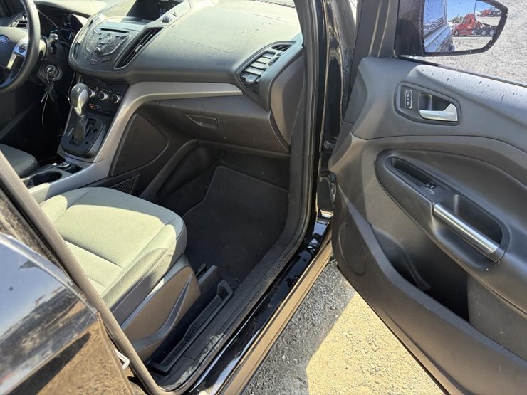 2016-ford-escape-image-10