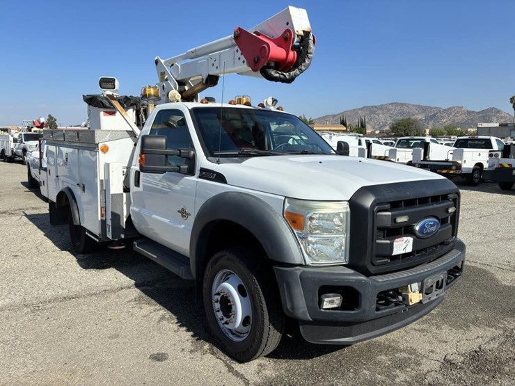 2012-ford-f550-image-2