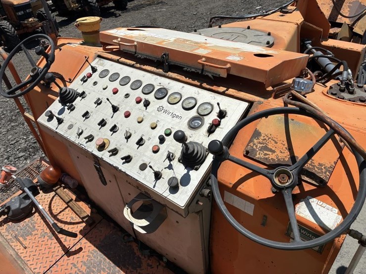 1996-wirtgen-1900dc-image-25