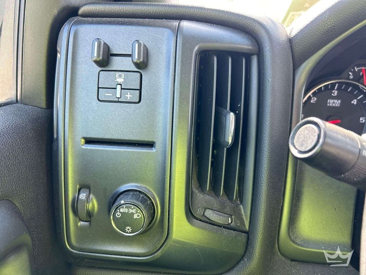 2019-chevrolet-silverado-1500-image-15