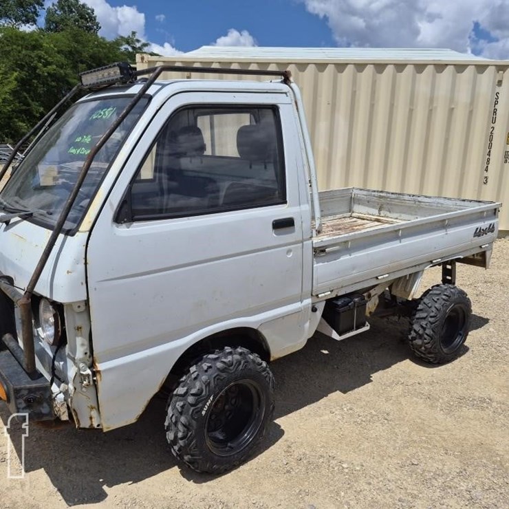 DAIHATSU HIJET