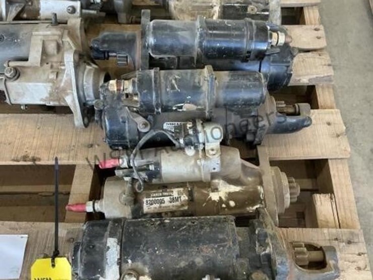 pallet-of-international-truck-starters-image-3