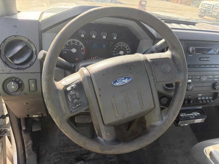 2014-ford-f350-sd-image-12