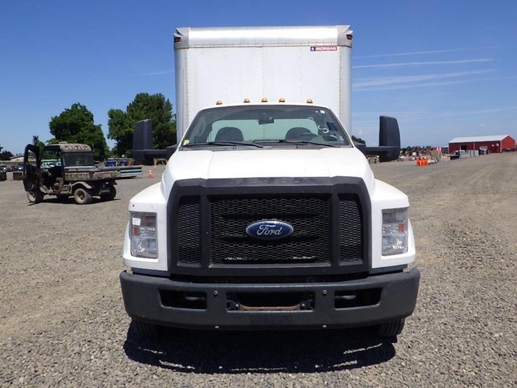 2017-ford-650-image-2