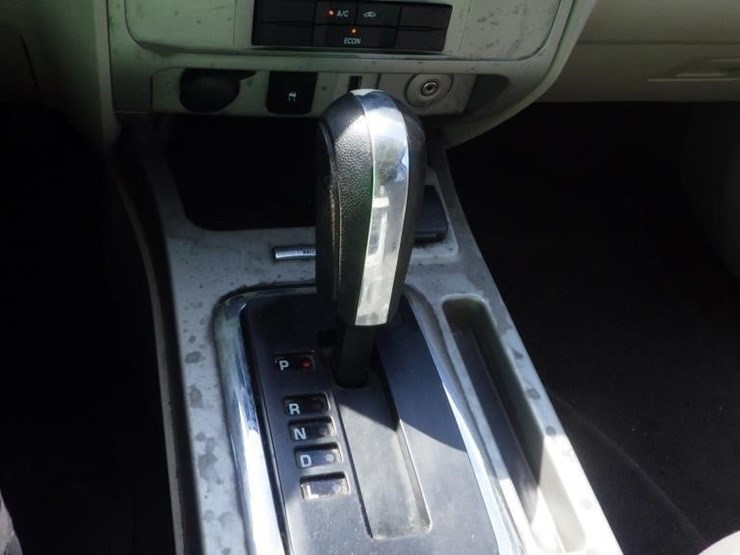 2009-ford-escape-hybrid-image-28