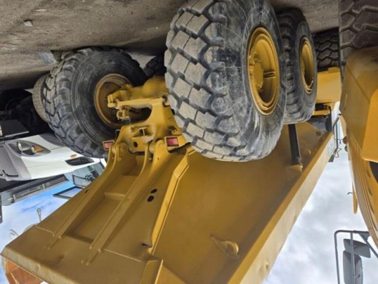 1996-caterpillar-d250e-image-53