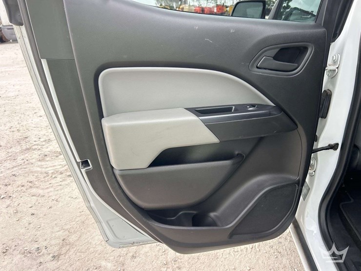2016-chevrolet-colorado-image-21