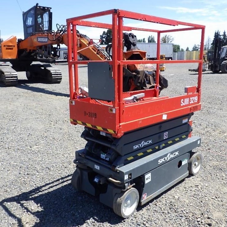 2019 SKYJACK SJIII3219