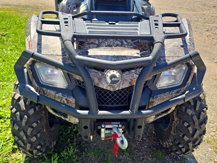 2011-can-am-500-v-twin-four-wheeler,-4wd,-5,149-miles,-brp-seat-add-on-and-storage,-needs-new-left-rear-boot,-other-then-that-good-four-wheeler-image-2