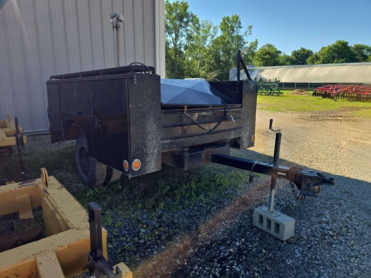 pull-type-truck-service-bed,-knapheide-bed,-bumper-and-rear-hitch,-dually-axle-image-3