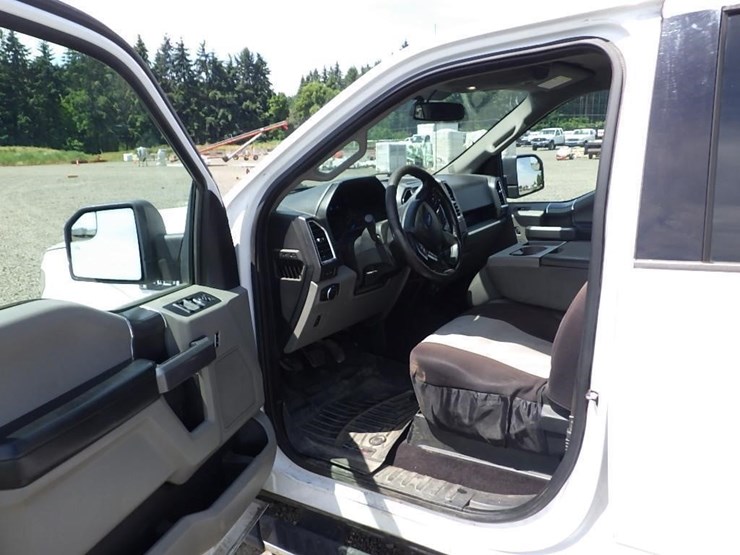 2016-ford-f150-xlt-image-28