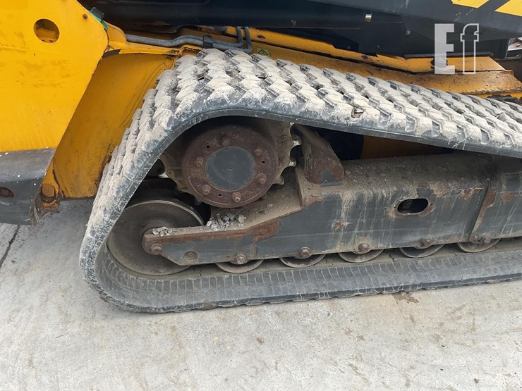2021-jcb-3ts-8t-image-10