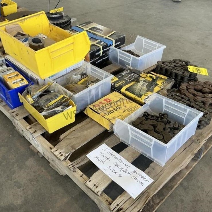 PALLET OF INTERNATIONAL SPREADER TRUCK SPROCKET
