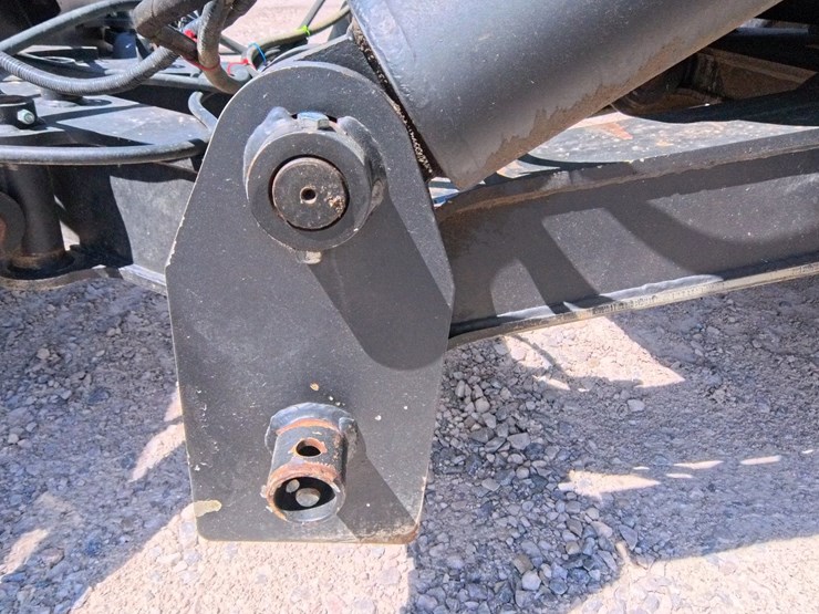 2022-john-deere-9520r-image-31