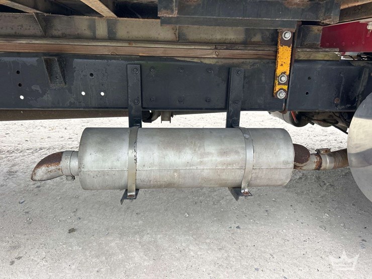 2002-kenworth-t300-image-25