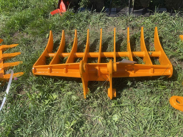 caterpillar-305-image-4