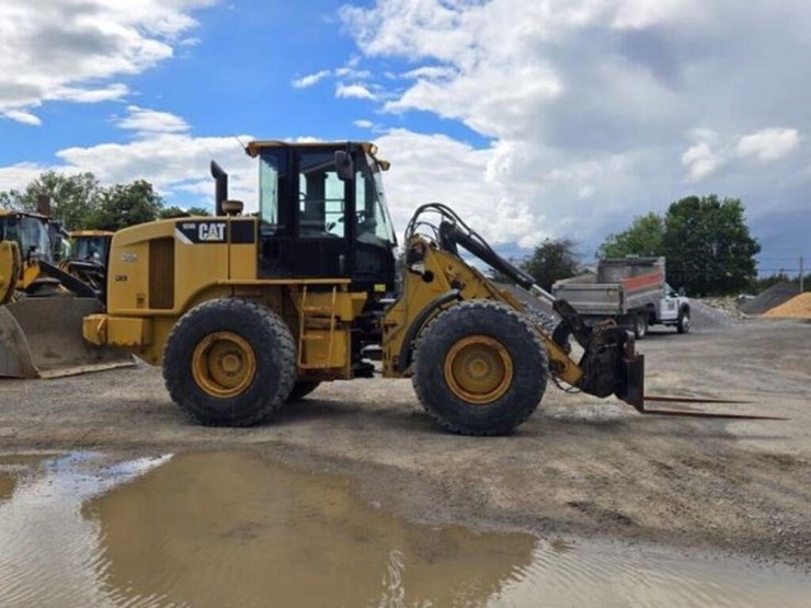 2010-caterpillar-924h-image-4